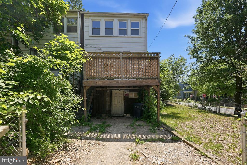 1300 TRINIDAD AVENUE NE