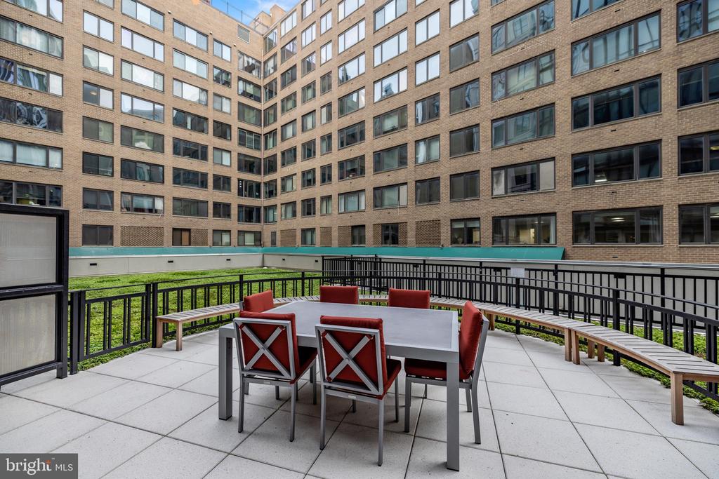 1133 14TH STREET NW Unit: 1210