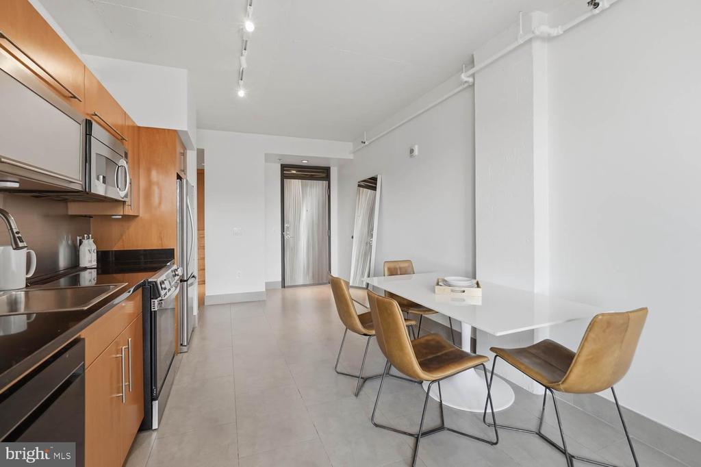1133 14TH STREET NW Unit: 1210