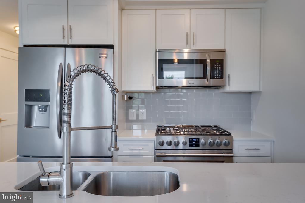 1451 GIRARD STREET NW Unit: 4