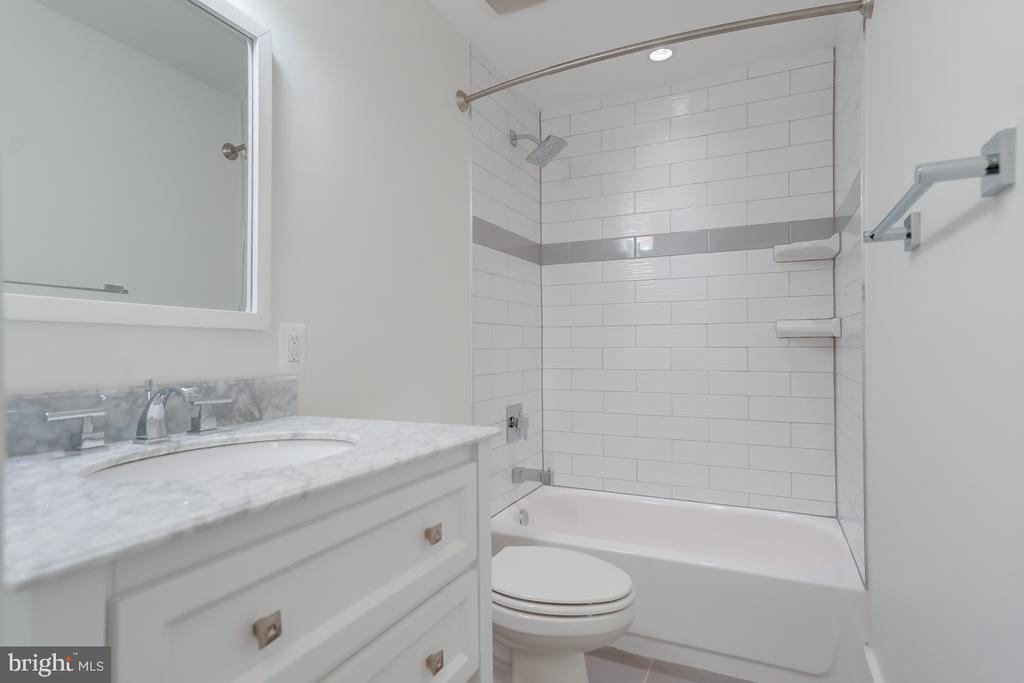 1451 GIRARD STREET NW Unit: 4