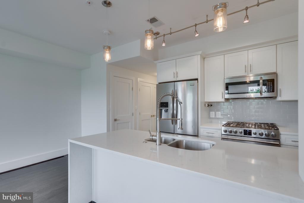 1451 GIRARD STREET NW Unit: 4