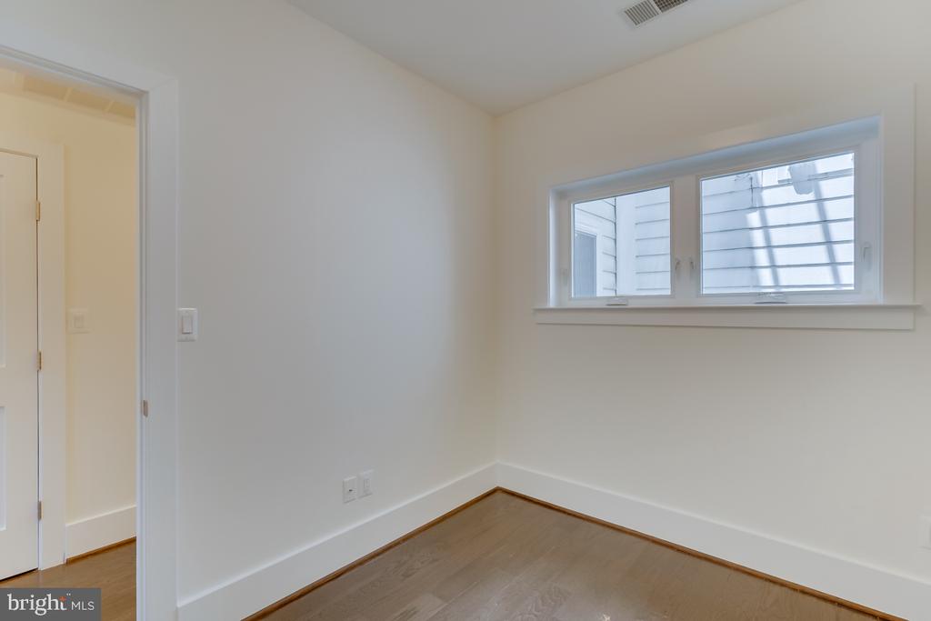 1451 GIRARD STREET NW Unit: 4