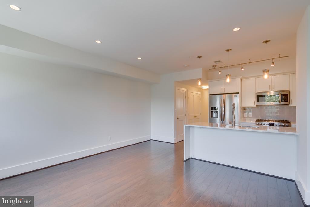 1451 GIRARD STREET NW Unit: 4