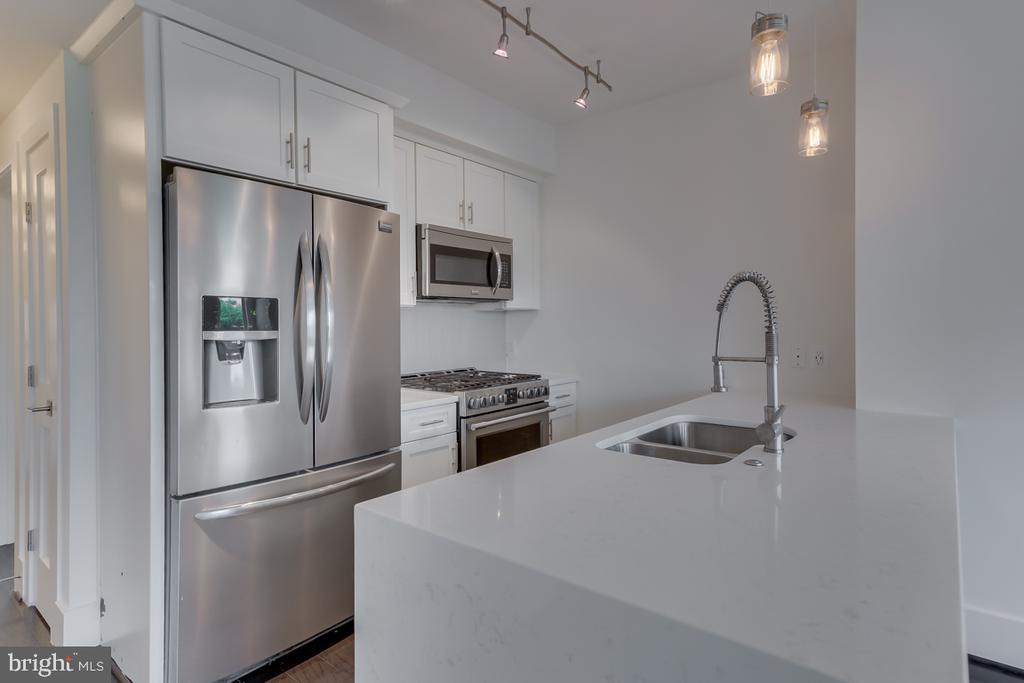 1451 GIRARD STREET NW Unit: 4