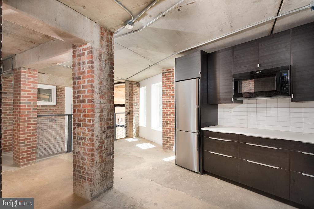 1800 MONTANA AVENUE NE Unit: WR101