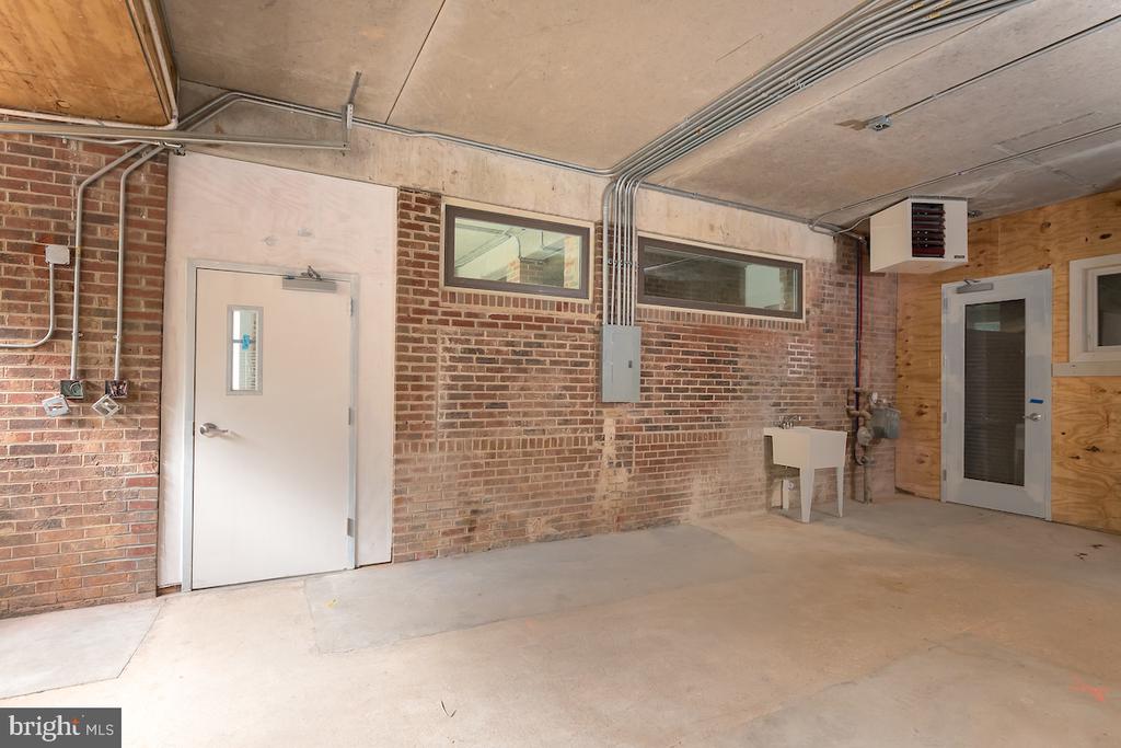 1800 MONTANA AVENUE NE Unit: WR101