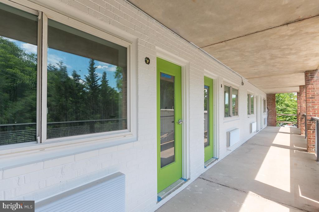 1800 MONTANA AVENUE NE Unit: WR101