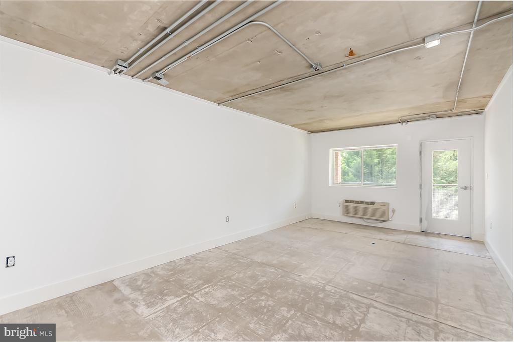 1800 MONTANA AVENUE NE Unit: WR101