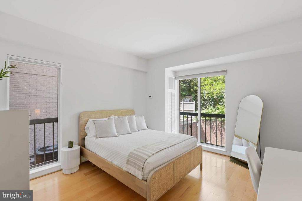 3251 PROSPECT STREET NW Unit: 302