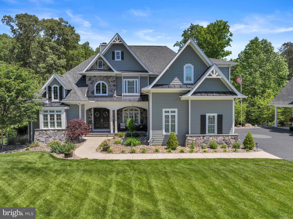 1006 ST ANNES LANE