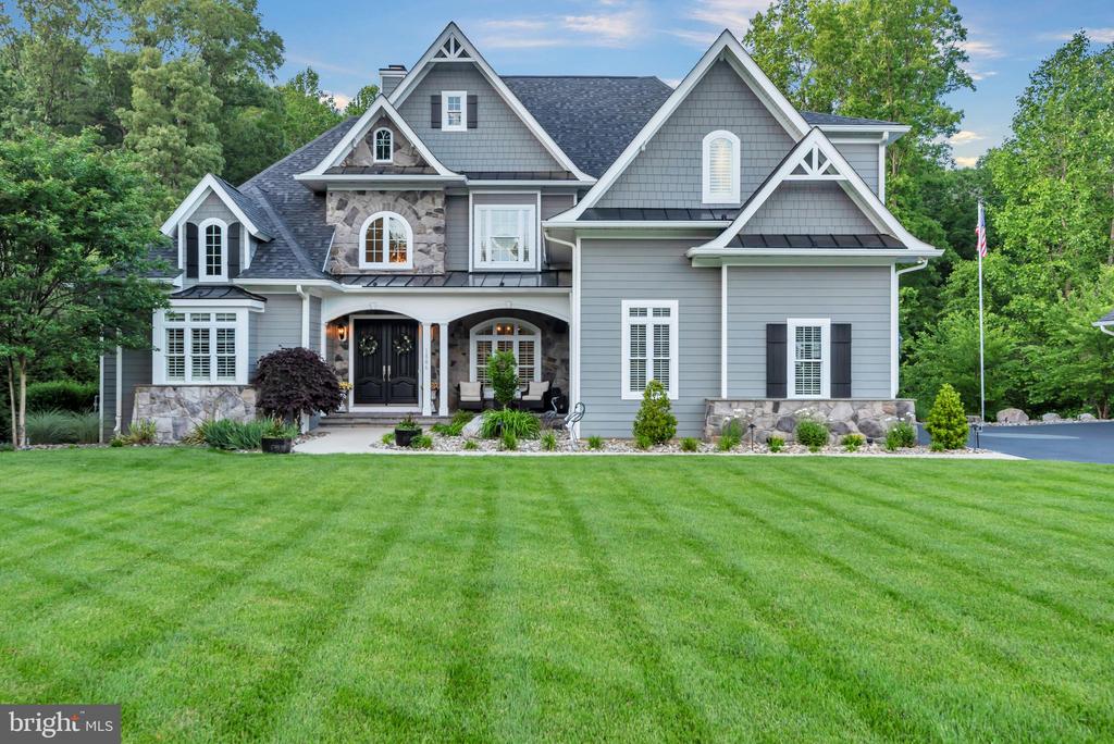 1006 ST ANNES LANE