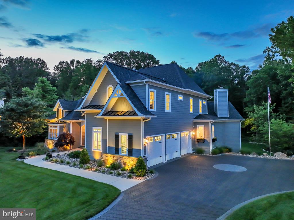 1006 ST ANNES LANE