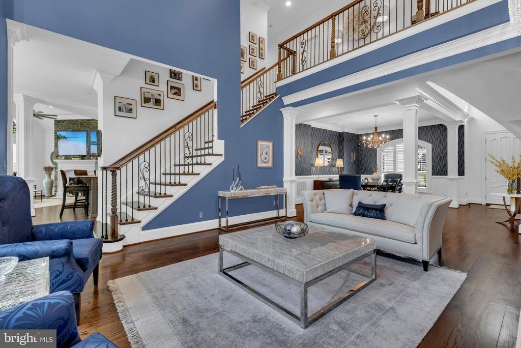 1006 ST ANNES LANE
