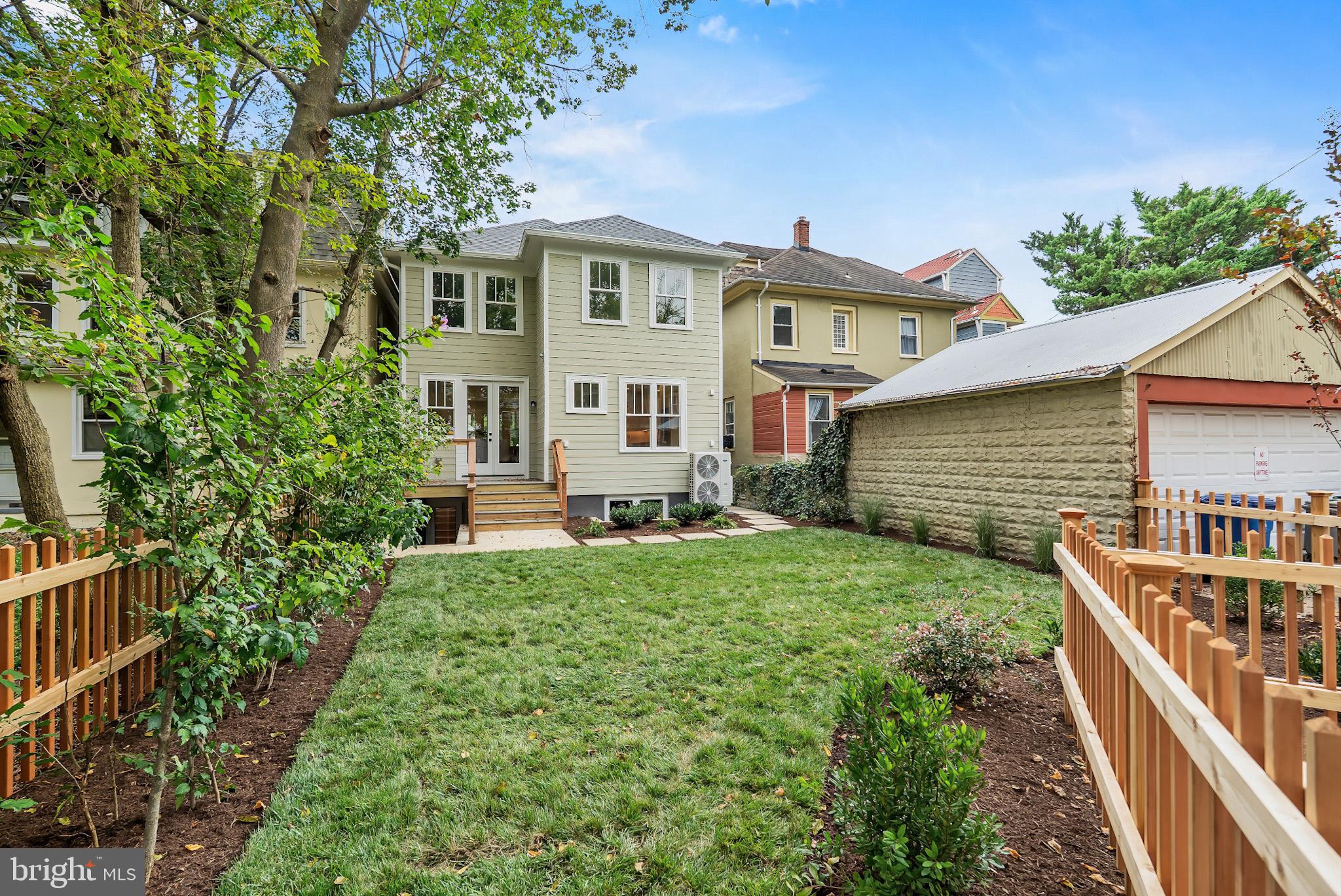 48 MURRAY AVENUE