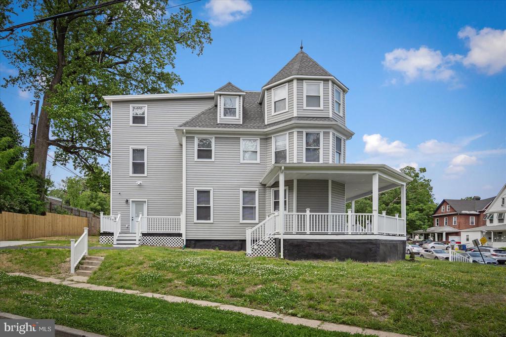 2200 CHELSEA TERRACE