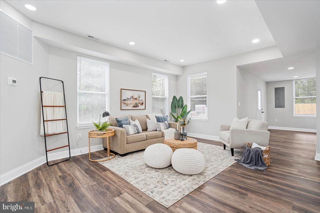 2200 CHELSEA TERRACE