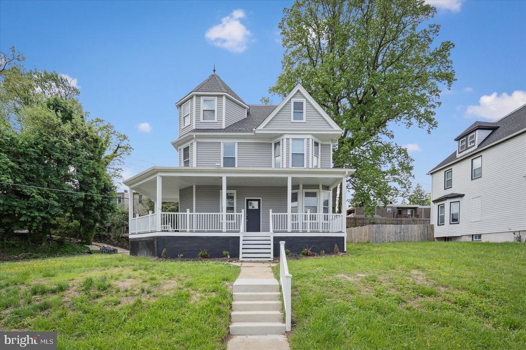 2200 CHELSEA TERRACE