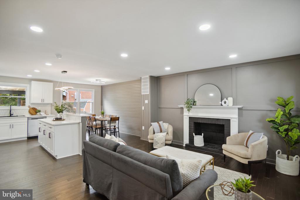 219 GLENRAE DRIVE