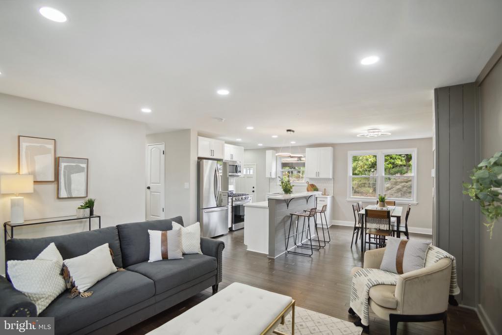 219 GLENRAE DRIVE