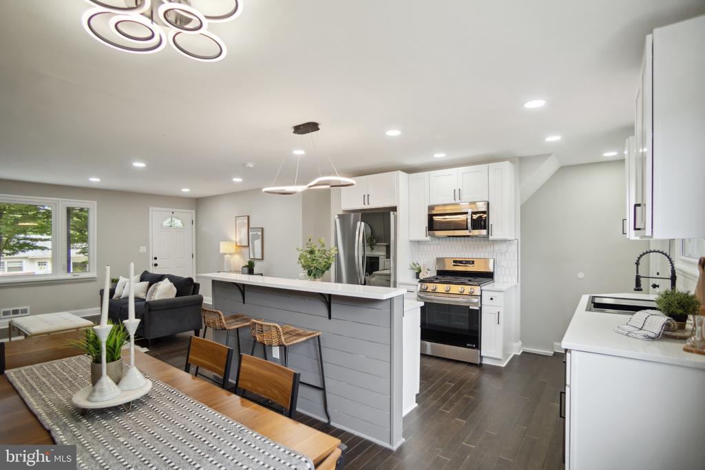 219 GLENRAE DRIVE