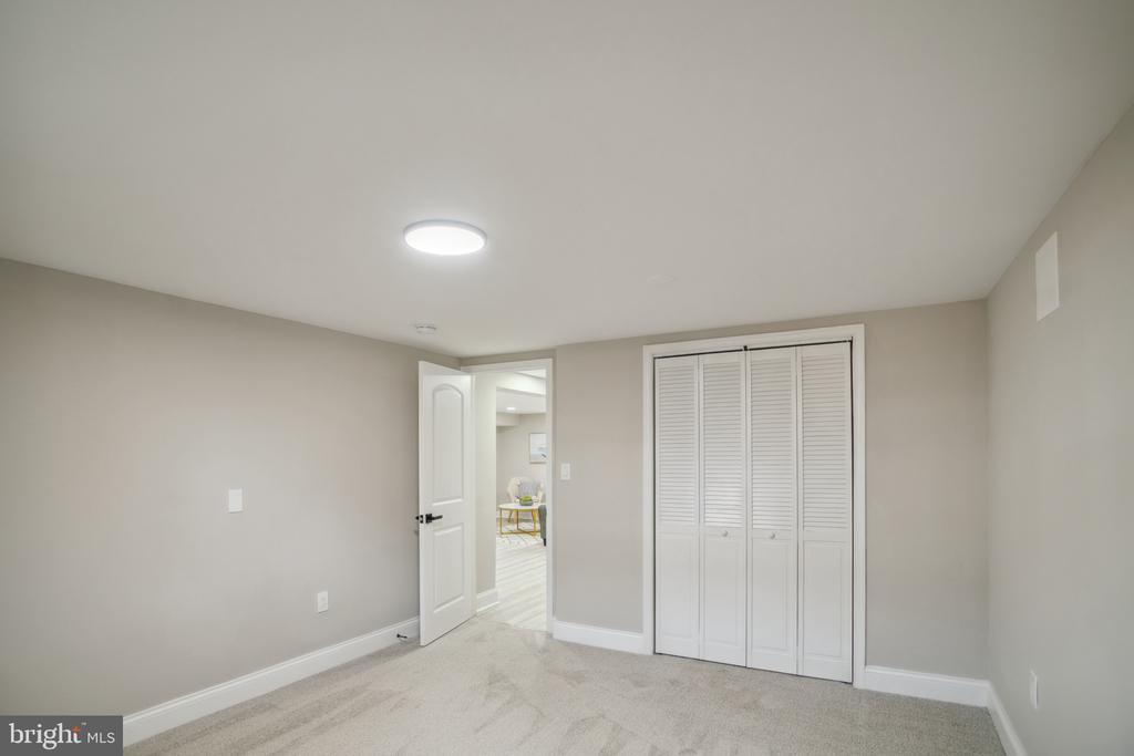 219 GLENRAE DRIVE