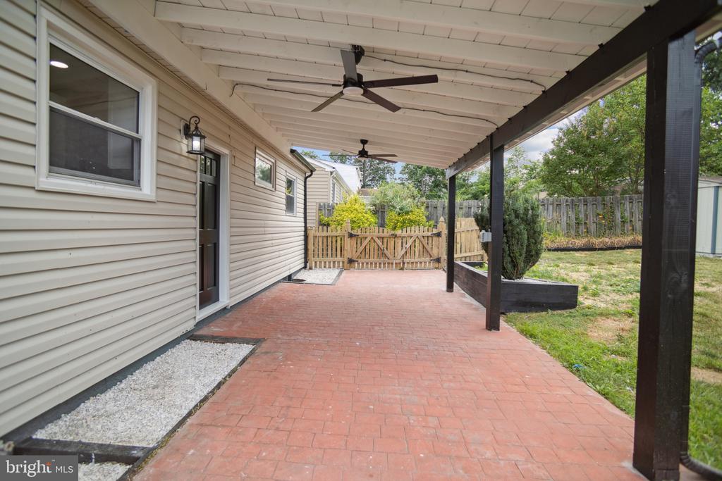 219 GLENRAE DRIVE