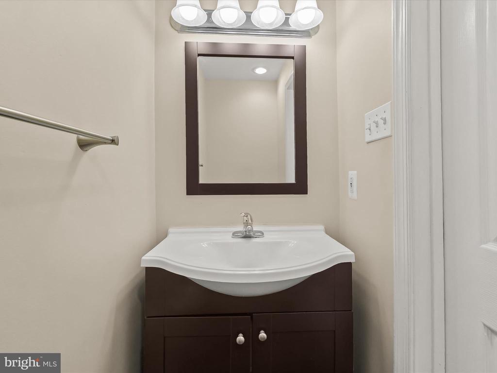 5757 YELLOWROSE COURT