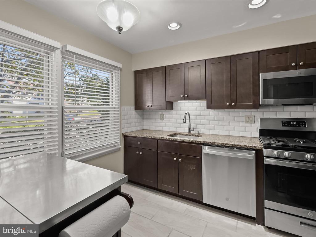 5757 YELLOWROSE COURT