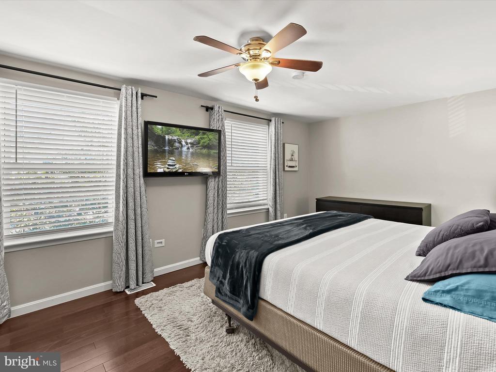 5757 YELLOWROSE COURT
