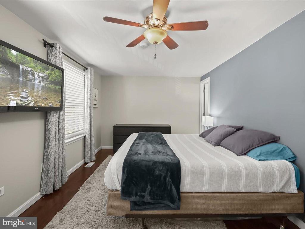 5757 YELLOWROSE COURT