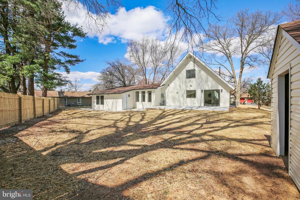 19133 HERITAGE HILLS DRIVE