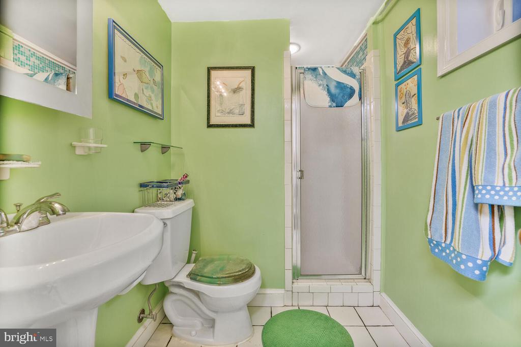 406 Pershing Dr