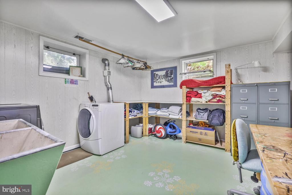 406 Pershing Dr