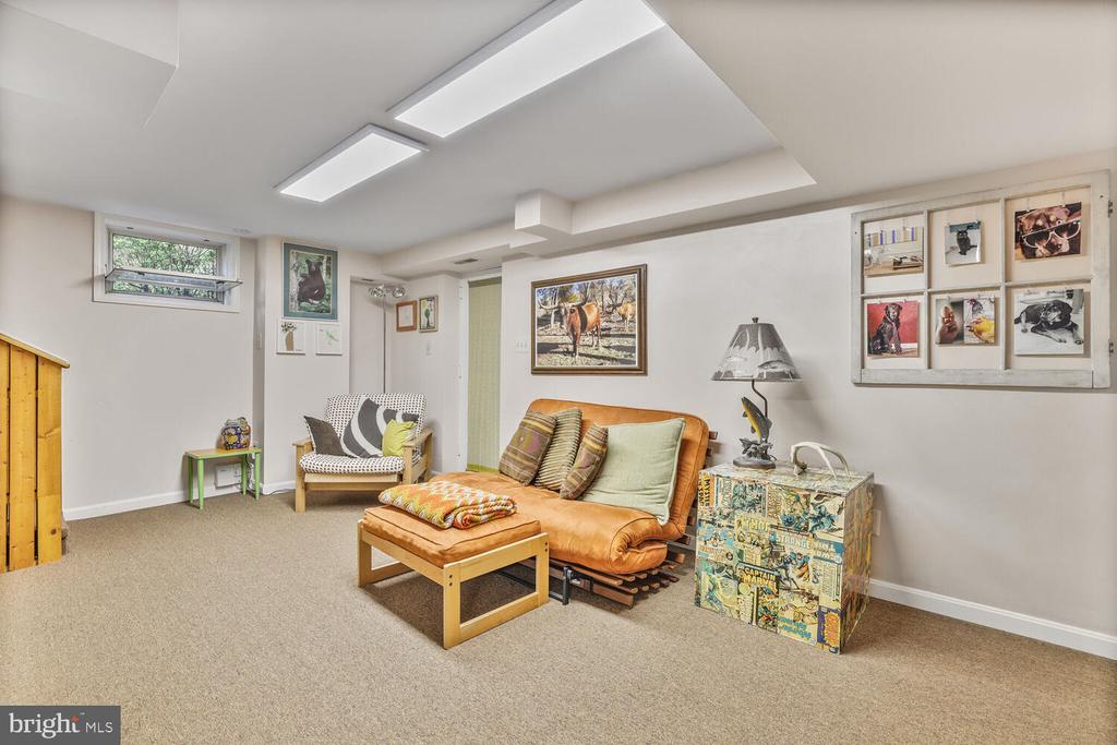 406 Pershing Dr