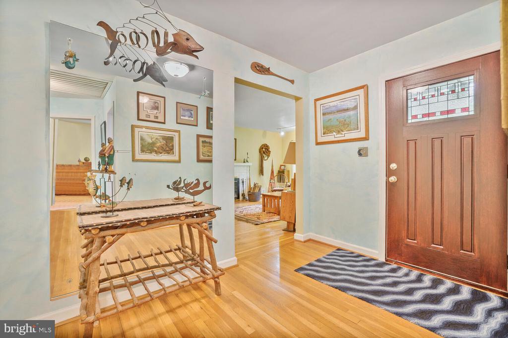 406 Pershing Dr