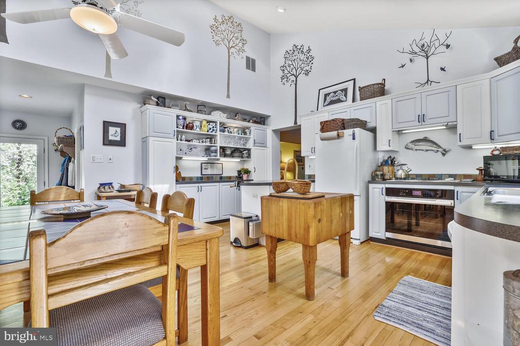 406 Pershing Dr