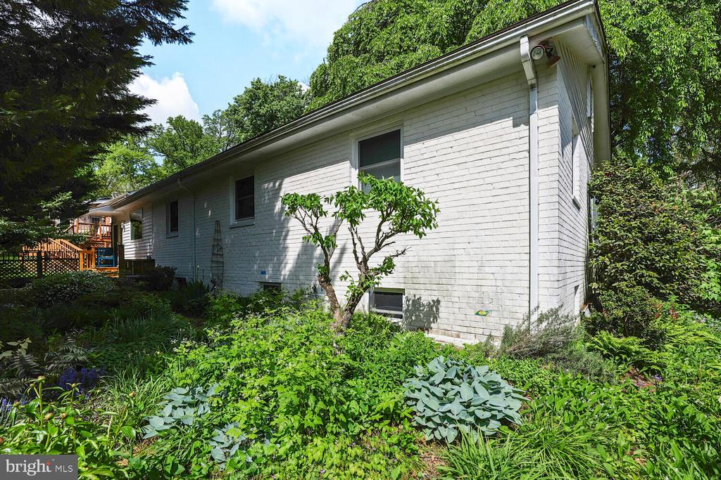406 Pershing Dr