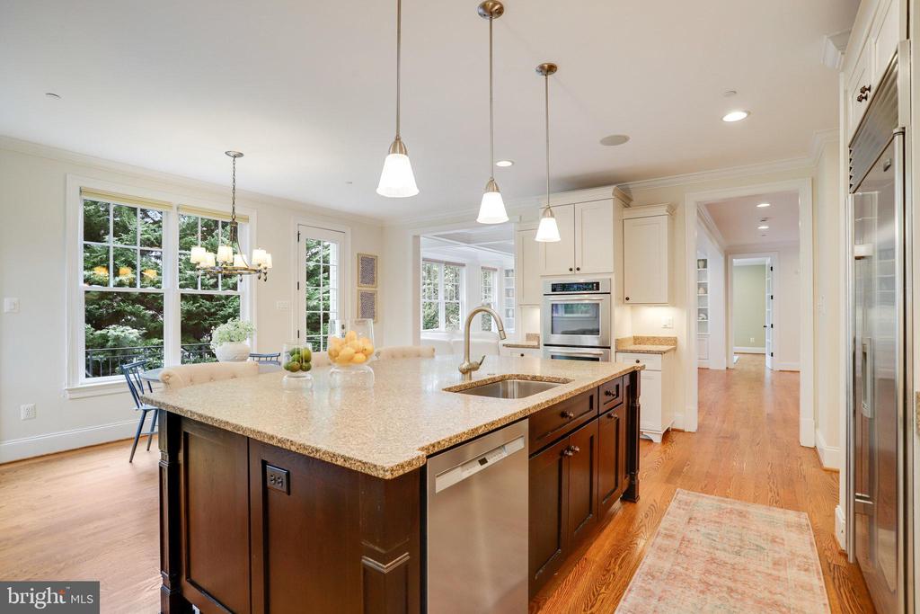 6108 LANDON LANE