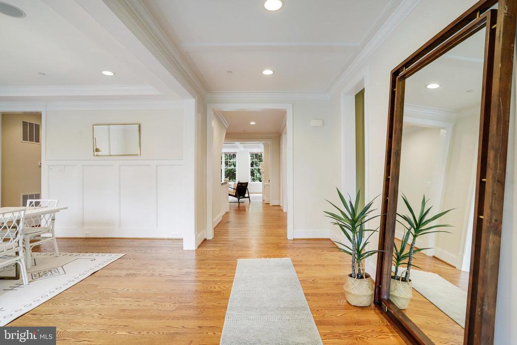 6108 LANDON LANE
