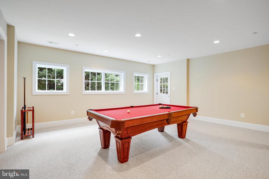 6108 LANDON LANE