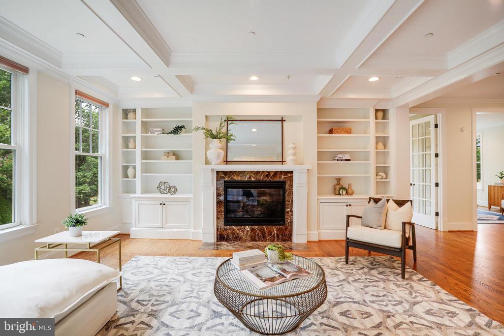 6108 LANDON LANE