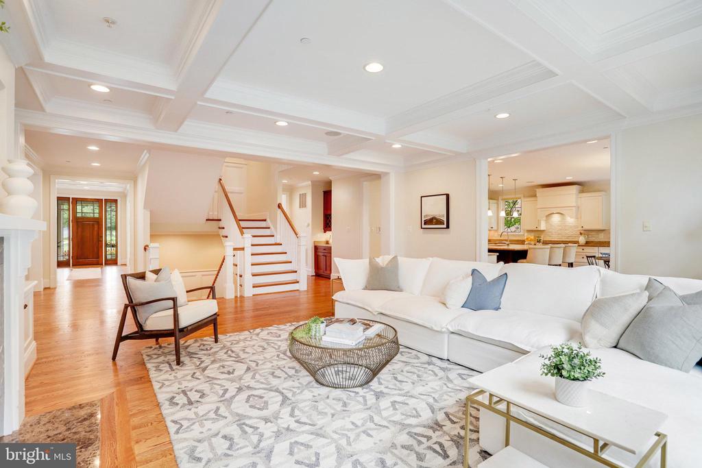 6108 LANDON LANE