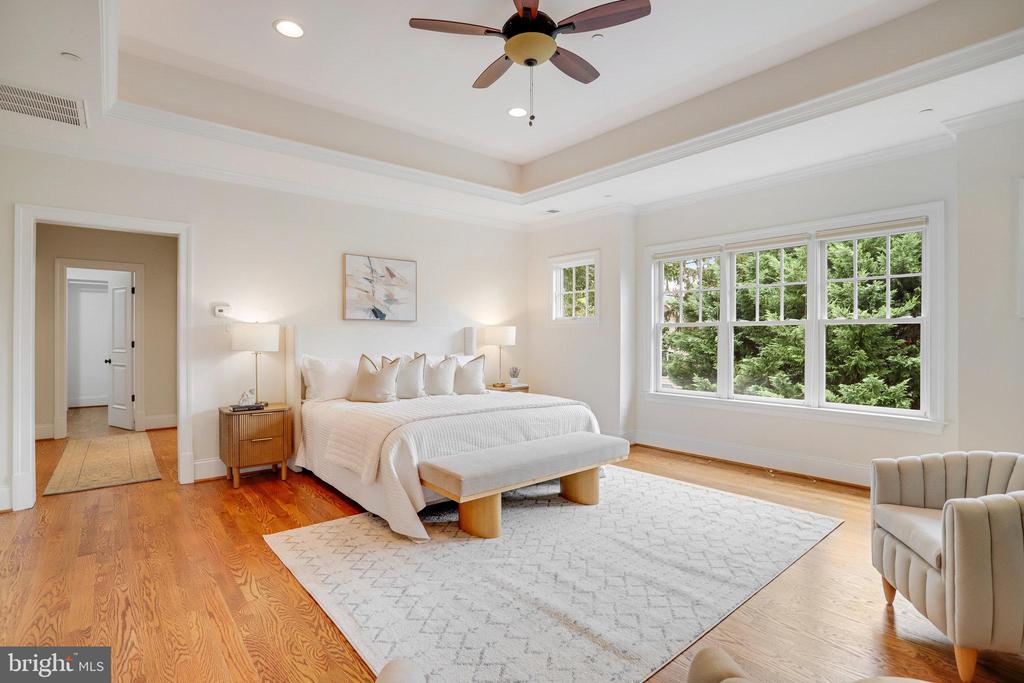 6108 LANDON LANE