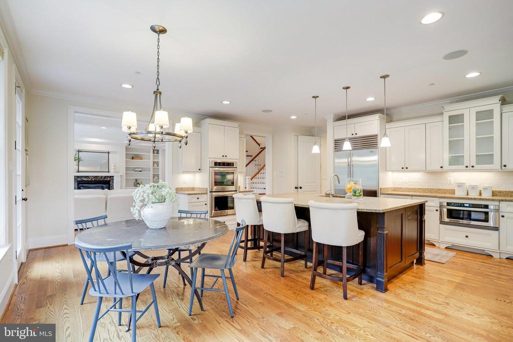 6108 LANDON LANE