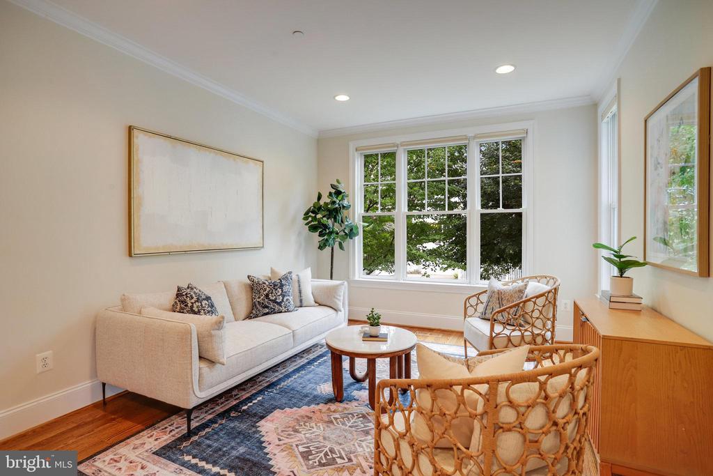 6108 LANDON LANE