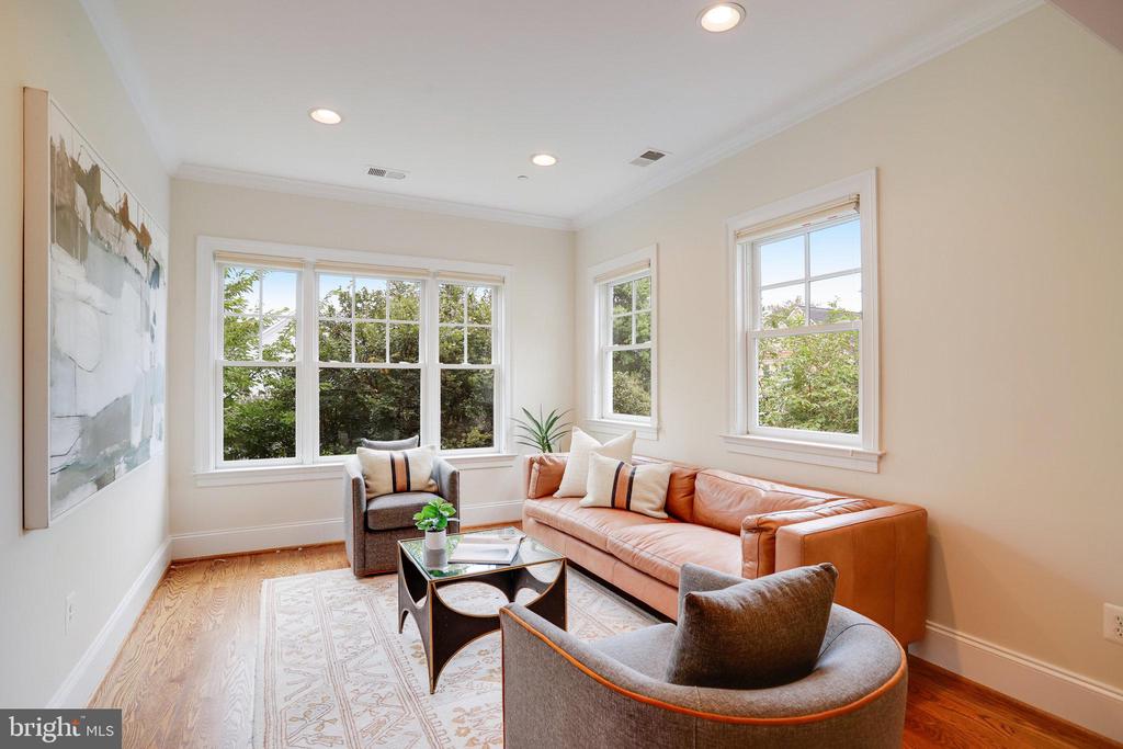 6108 LANDON LANE