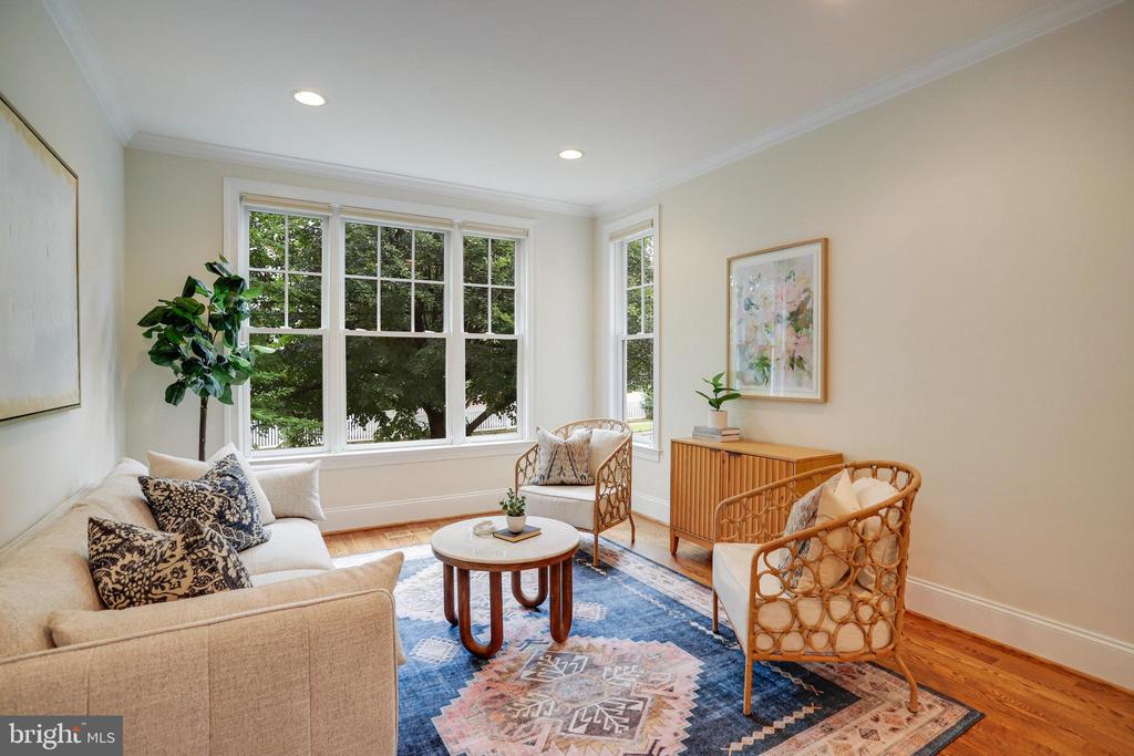 6108 LANDON LANE