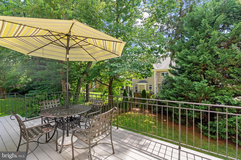 6108 LANDON LANE