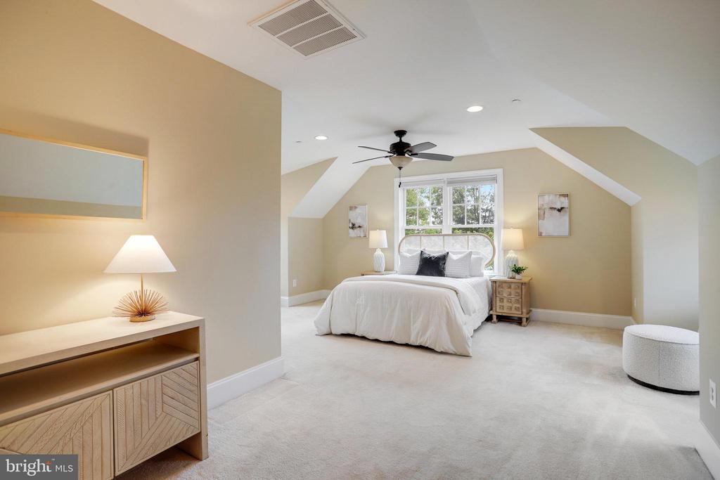 6108 LANDON LANE